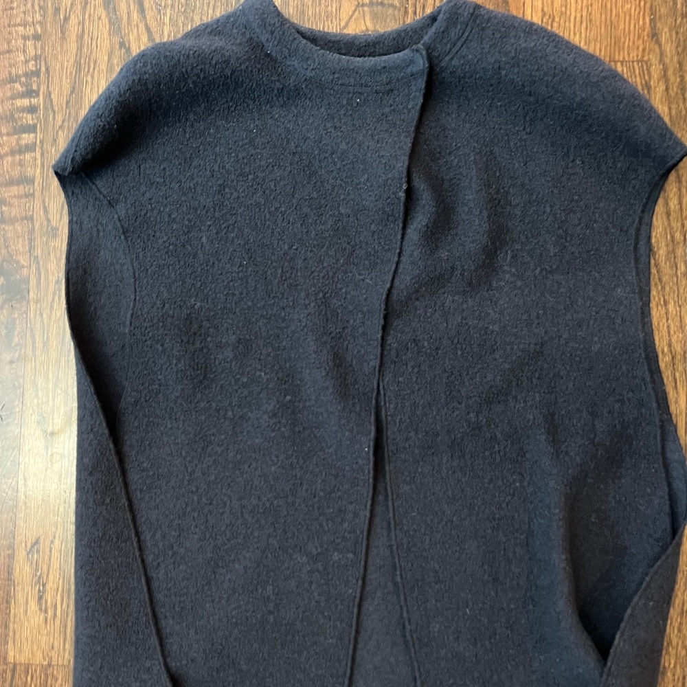 W by Worth 100% Navy Wool Neck Snap Cape